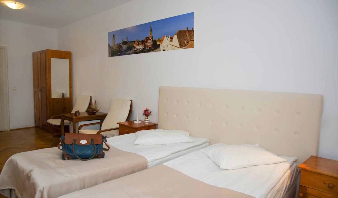 Отель Hotel Casa Luxemburg Сибиу-43