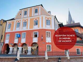Отель Hotel Casa Luxemburg Сибиу Улучшенный двухместный номер с 1 кроватью-1