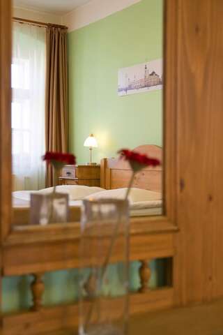 Отель Hotel Casa Luxemburg Сибиу Улучшенный двухместный номер с 1 кроватью-10