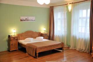 Отель Hotel Casa Luxemburg Сибиу Улучшенный двухместный номер с 1 кроватью-14